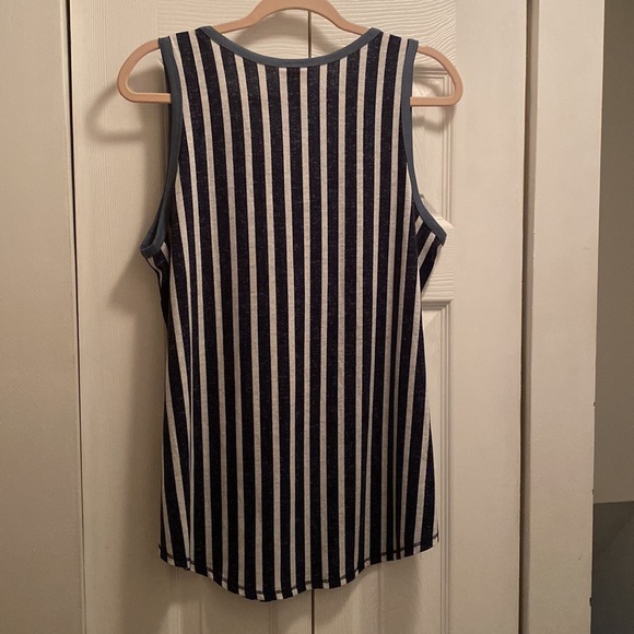 LuLa Roe Tank Top - Picture 2 of 5